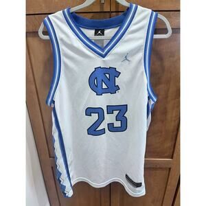 Michael Jordan #23 Carolina UNC Jersey LARGE Jumpman Air Jordan White